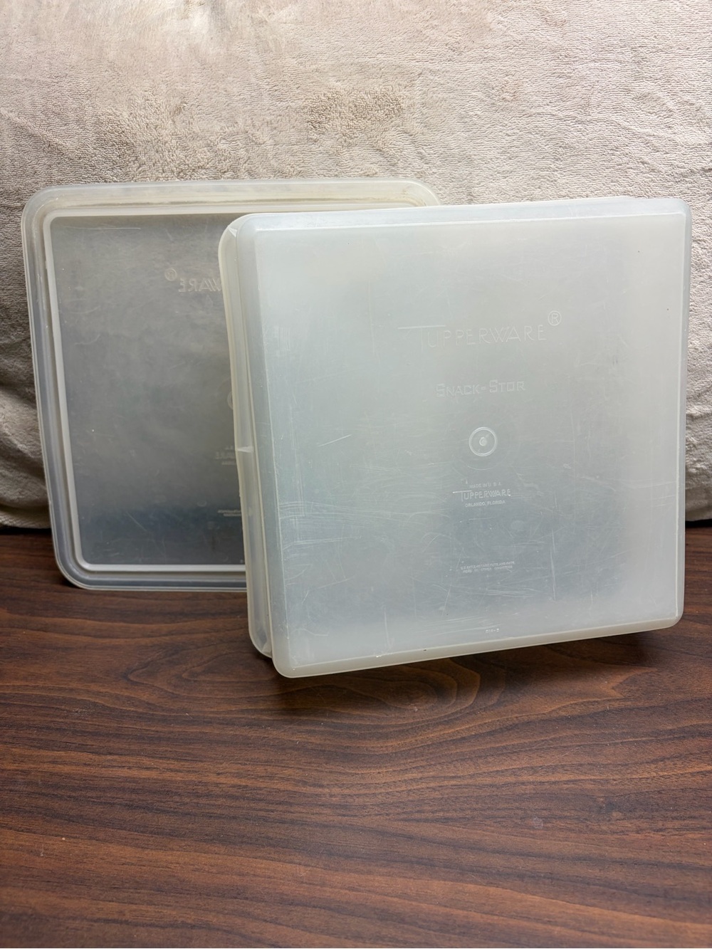 Vintage Tupperware Square Cake Taker Cupcake Carrier 1241 Sheer Lid Saver